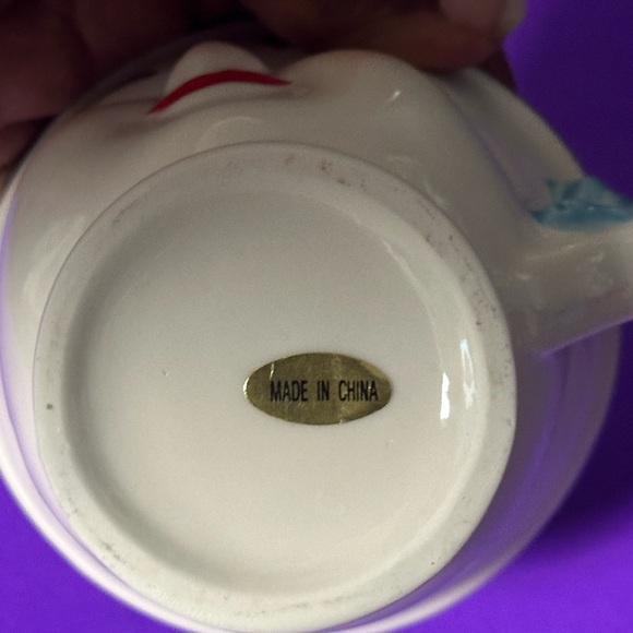 Baileys porcelain winking, coffee mug - Picture 3 of 7